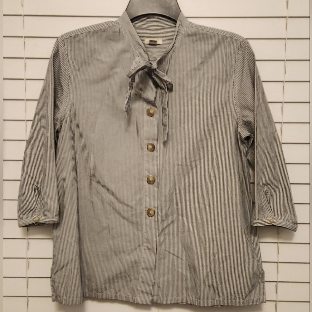 Fossil Striped Button-Up Blouse with Tie Neck Size Small